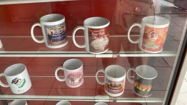 Tazas conmemorativas — promociones y aniversarios corporativos