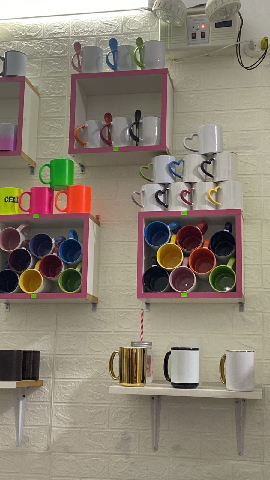 Producción de etiquetas BOPP para alimentos en Lima – rollo autoadhesivo Jagasher EIRL