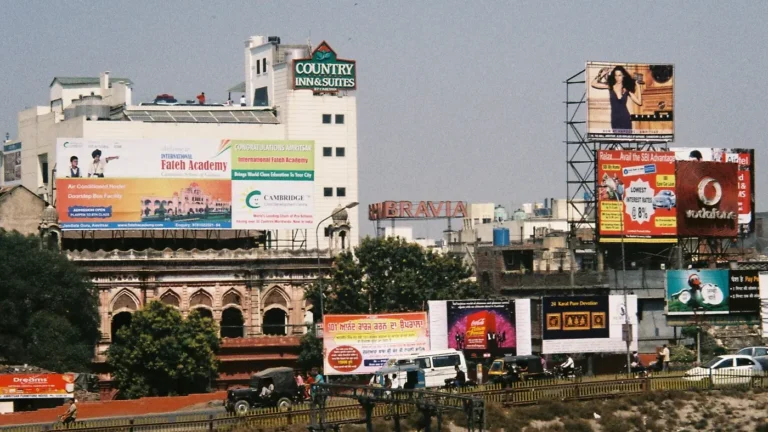 Instalación de gigantografías en Lima: estructuras, permisos municipales y costos